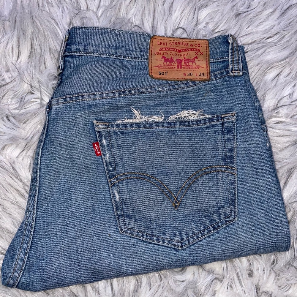 Levi’s 501 Cutoff Shorts